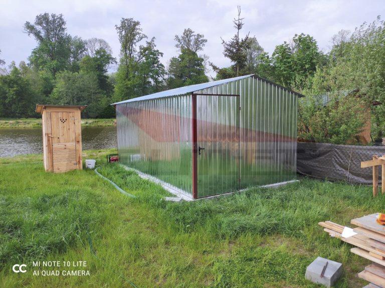 Garaż blaszany dwuspadowy ocynk 2,5m x 5m